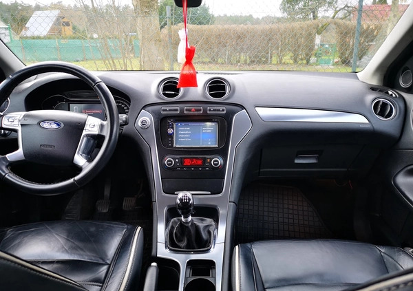 Ford Mondeo cena 15000 przebieg: 380000, rok produkcji 2010 z Goleniów małe 46